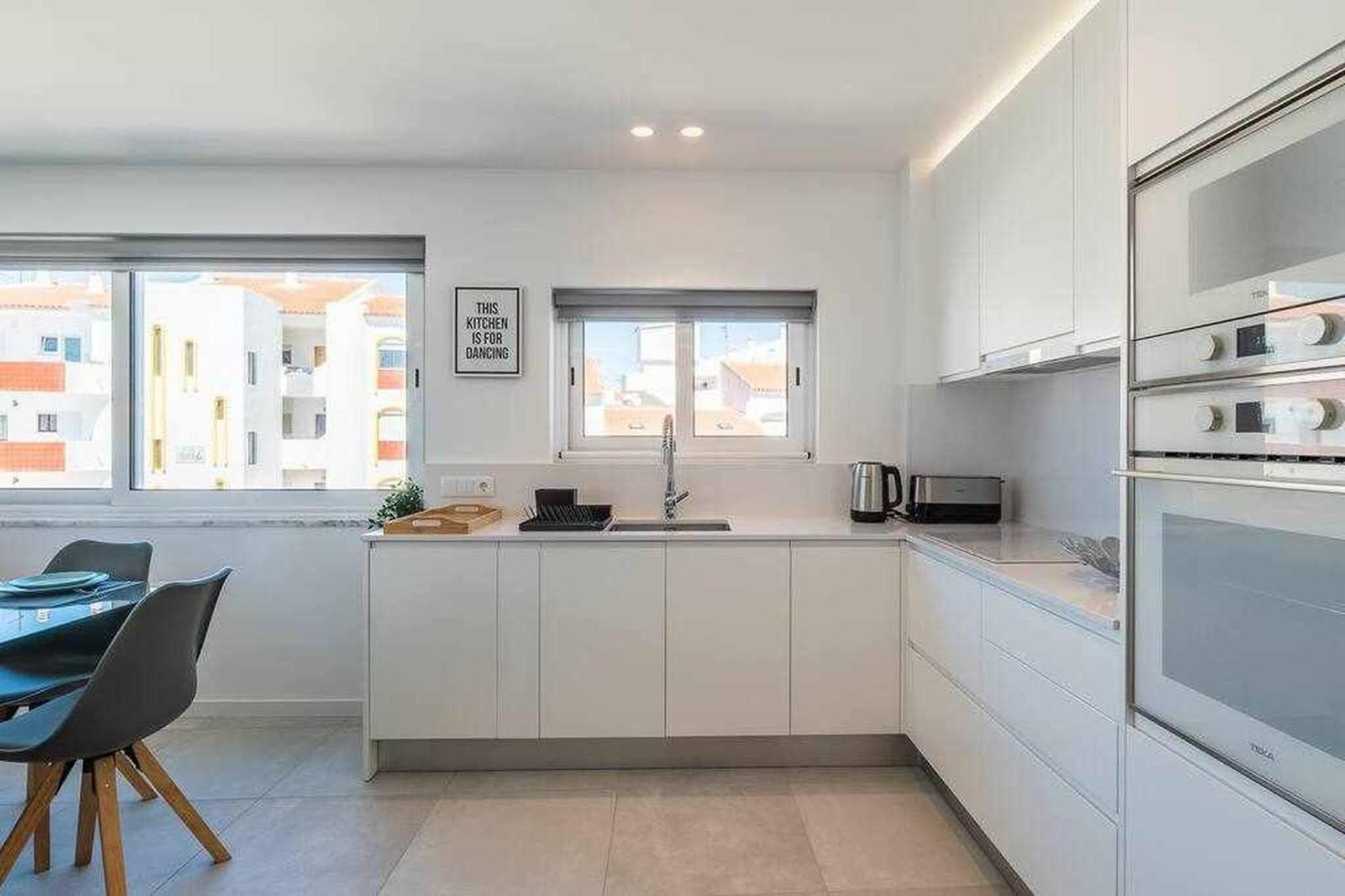 Central Town 2-Bedroom Apartment Albufeira Extérieur photo