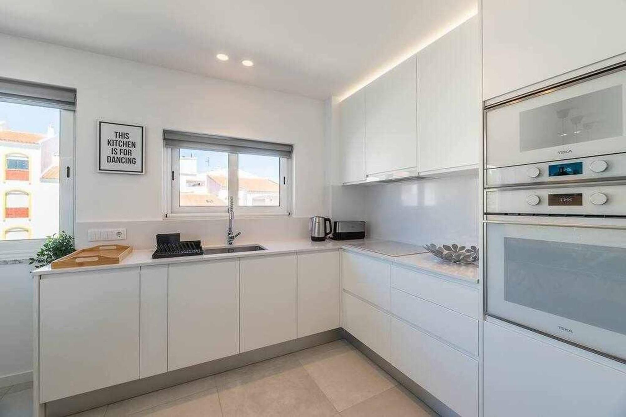 Central Town 2-Bedroom Apartment Albufeira Extérieur photo